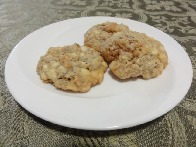 White chocolate apricot oatmeal cookies