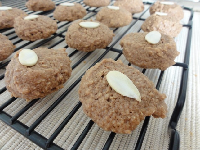 Amaretti on the cooling rack